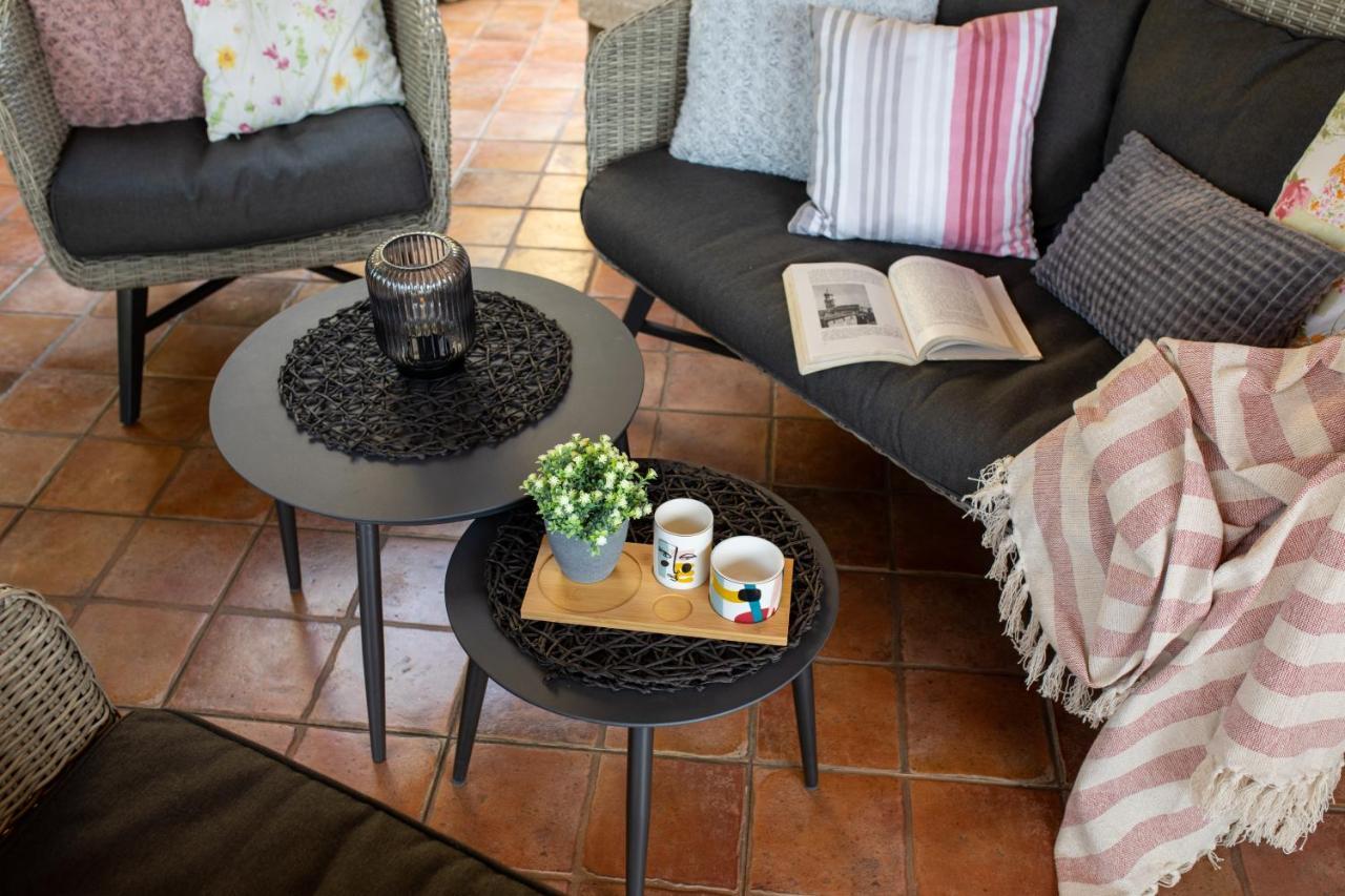 Apartman "Ela" Njivice Buitenkant foto